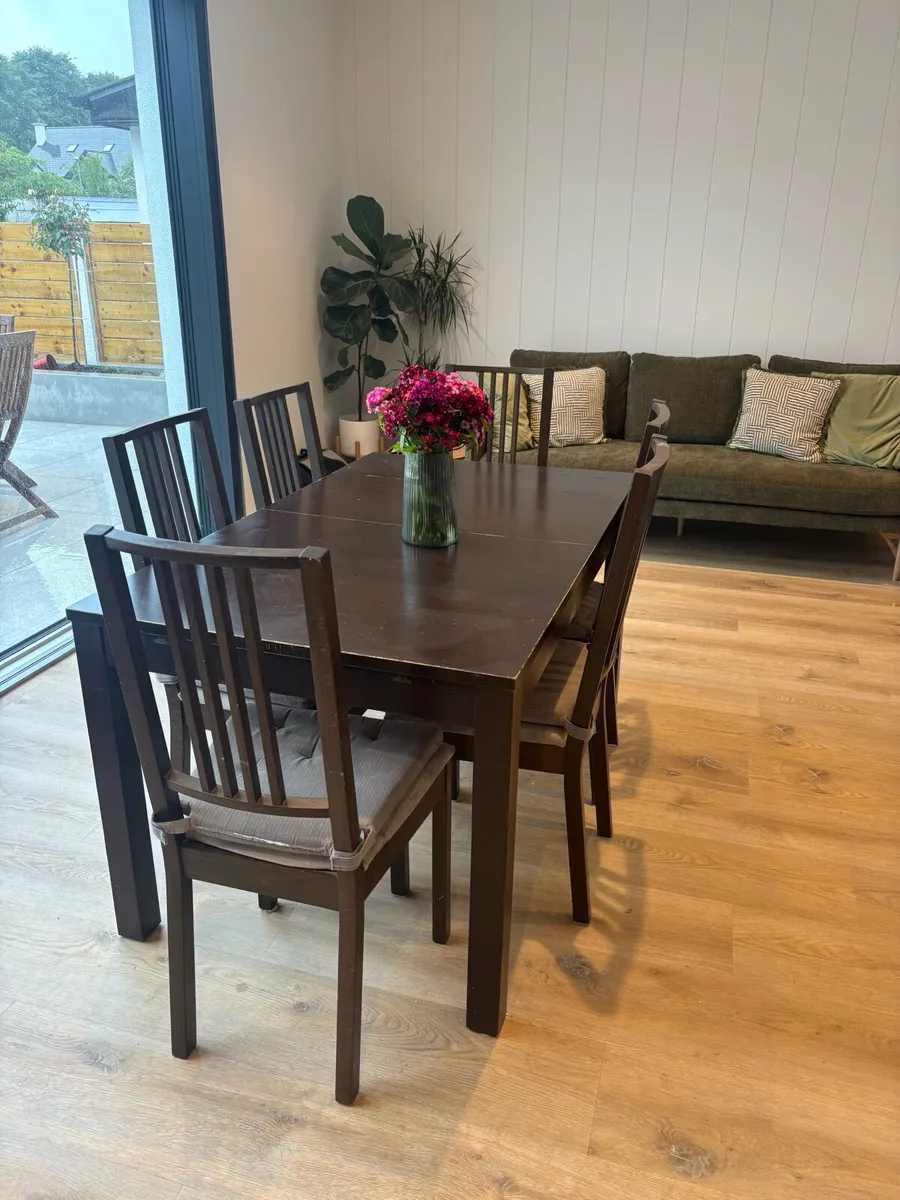 Table & 6 chairs - Image 2