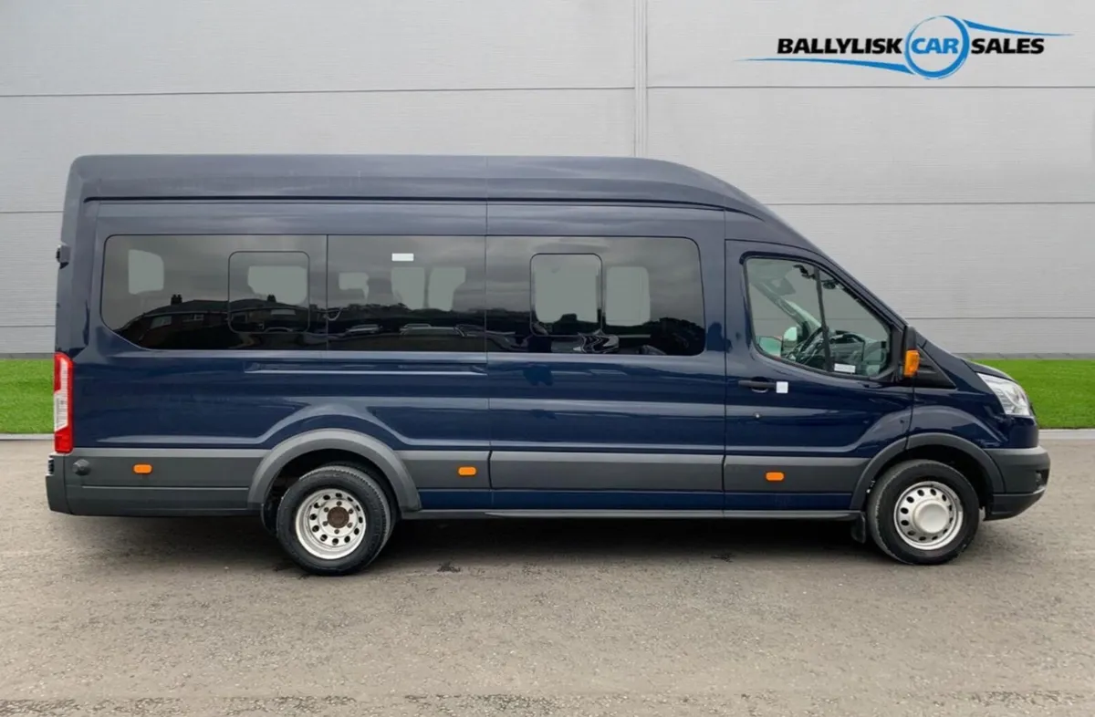 Ford Transit Minibus 2018 - Image 3