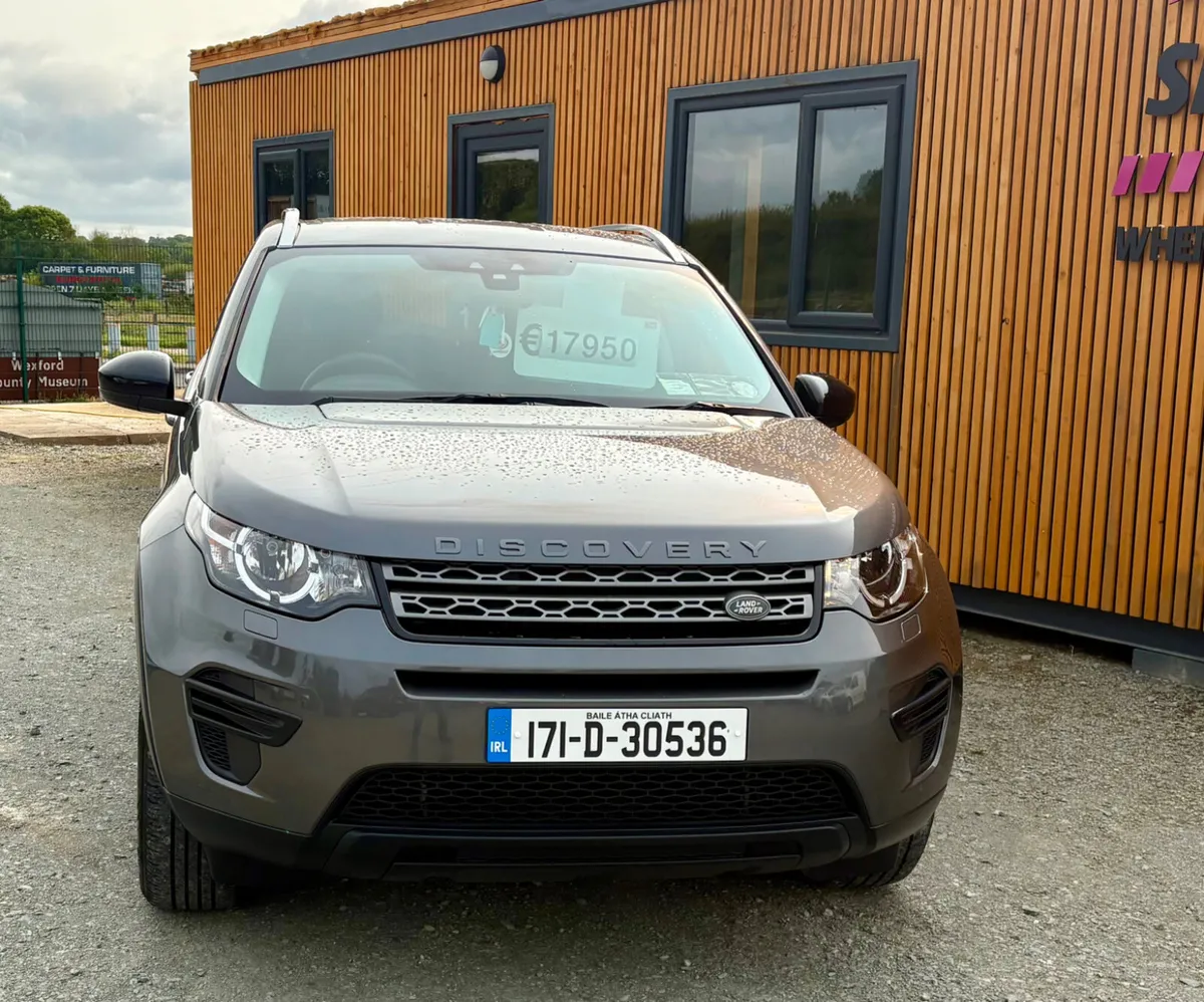 Land Rover Discovery Sport 2017 - Image 2