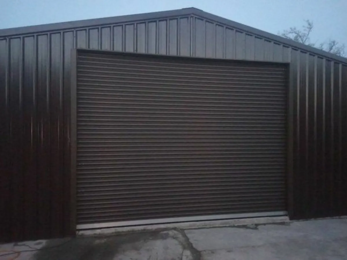 roller  door,  new,  brown - Image 1