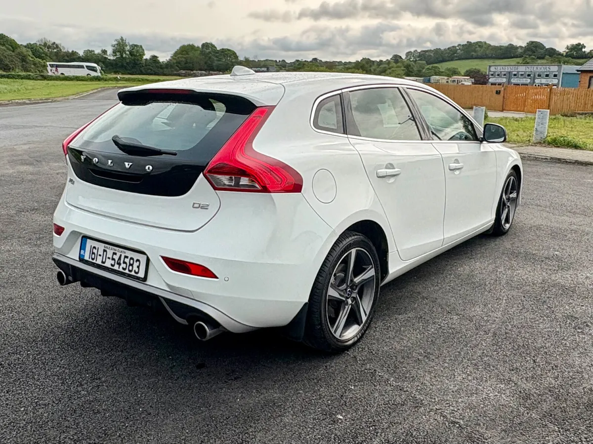 Volvo V40 2016 2.0 Diesel - Image 4