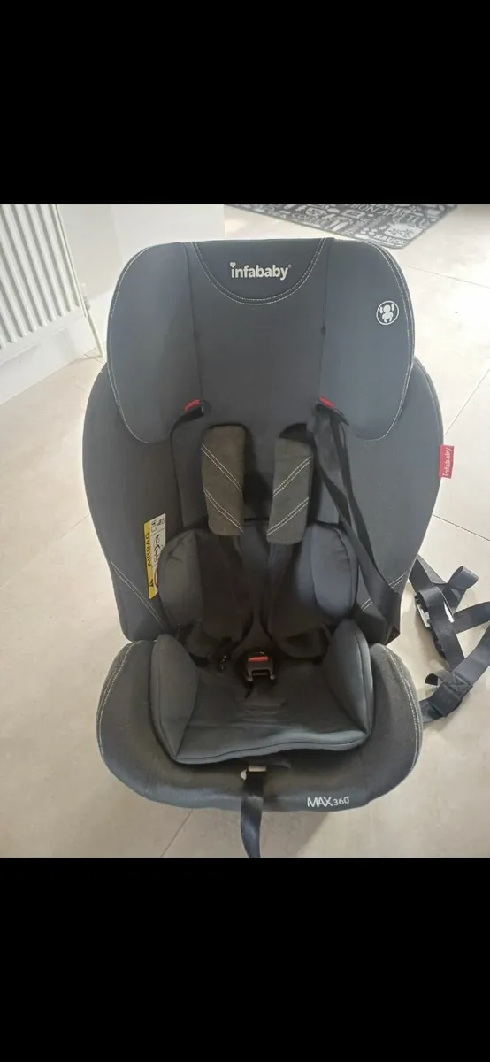 Infababy Isofix 360° Swivel Car Seat - Image 1