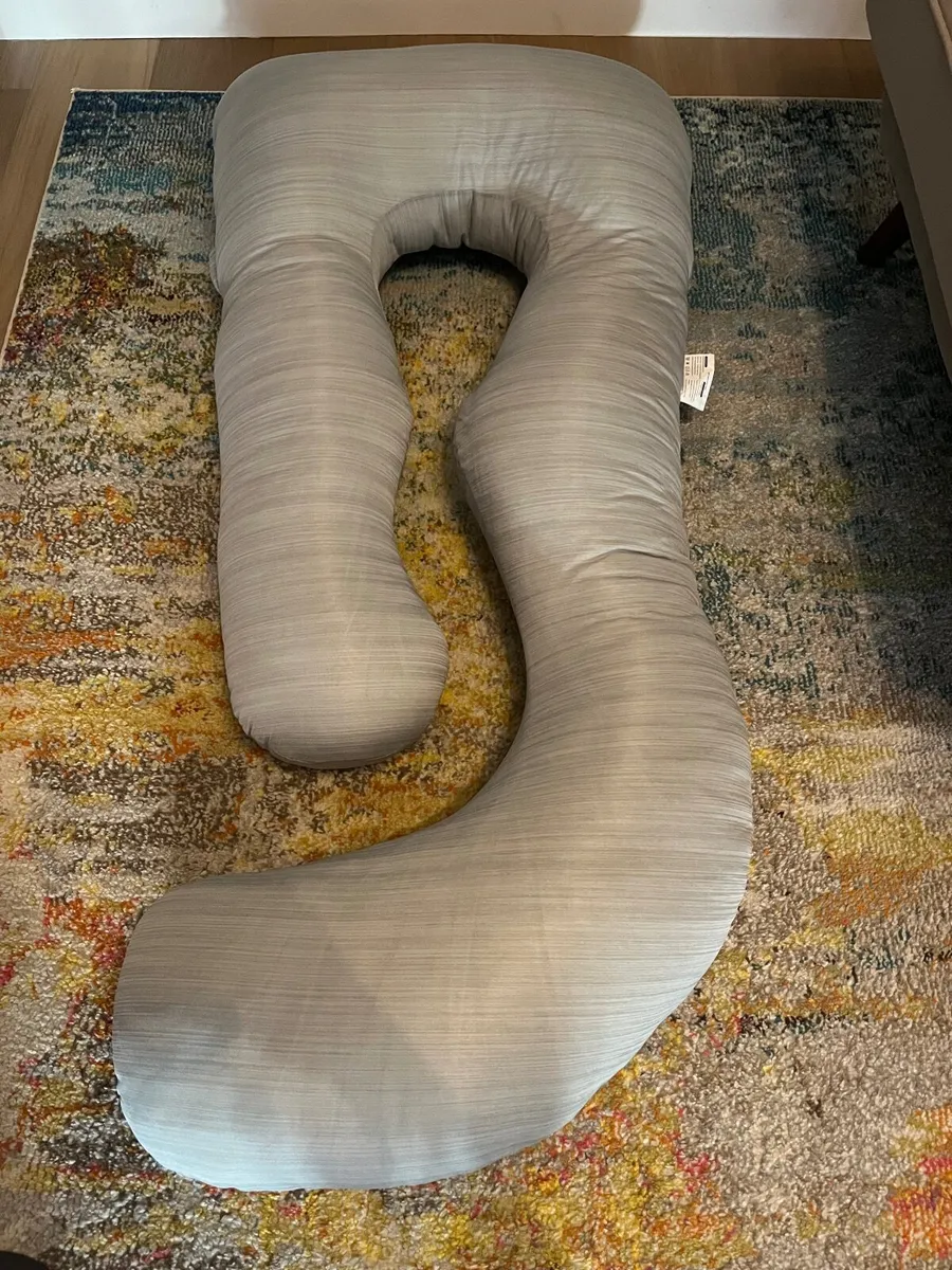 Maternity and nursing pillow - Image 1