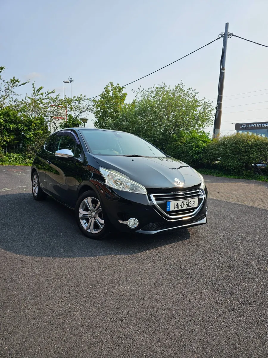Peugeot - 208  Automatic Gearbox - Image 4
