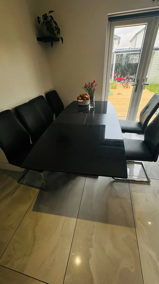 Dinning table with 6 chair - Image 4