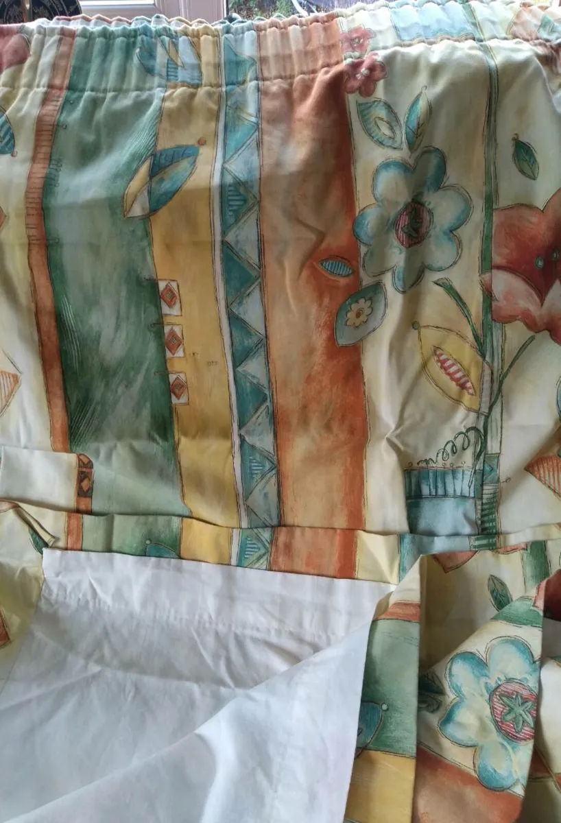 Curtains - Image 1