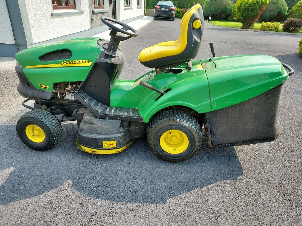 John Deere LR135 - Image 2