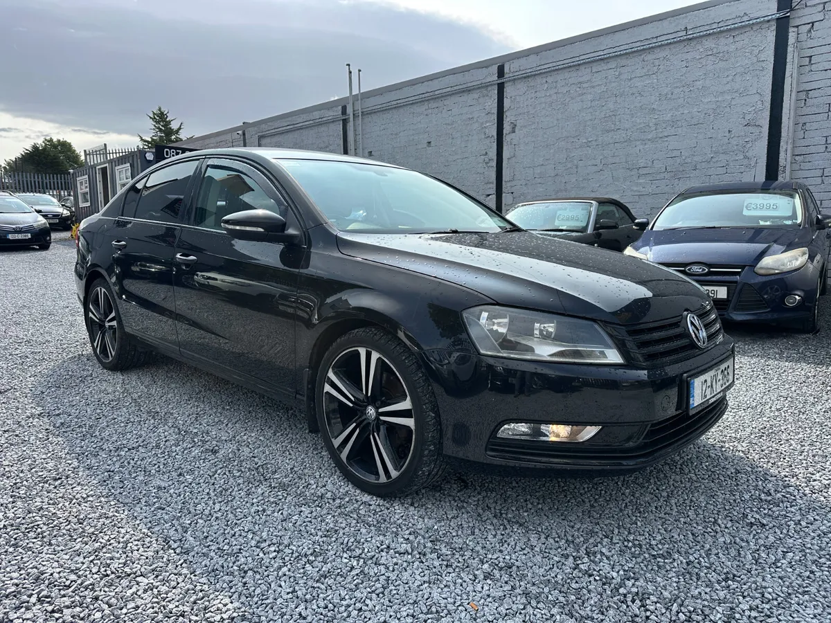 2012 Volkswagen Passat 1.6 TDI Highline BMT M6F - Image 1