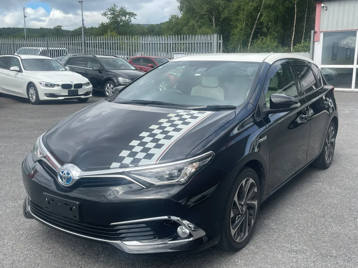 2016-2 Toyota Auris - Image 3