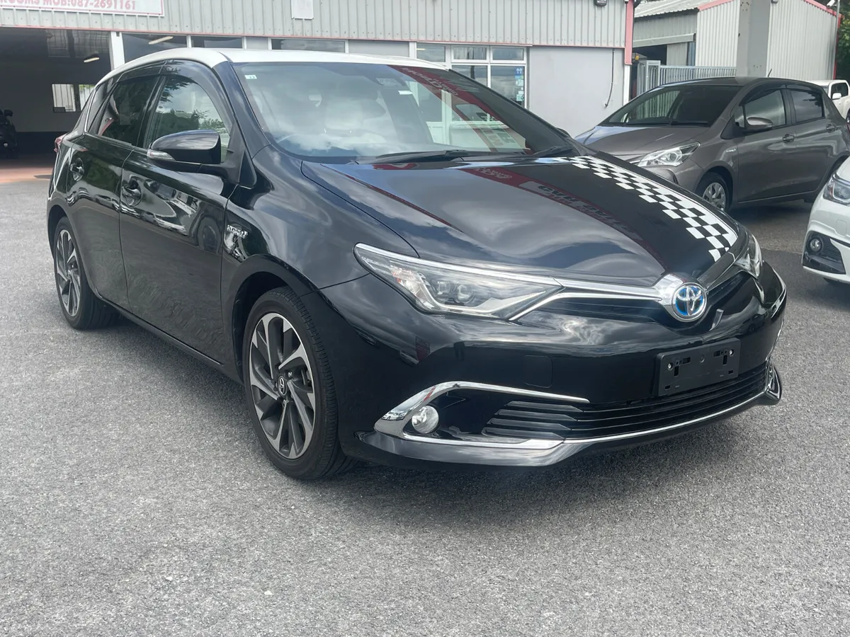 2016-2 Toyota Auris - Image 1