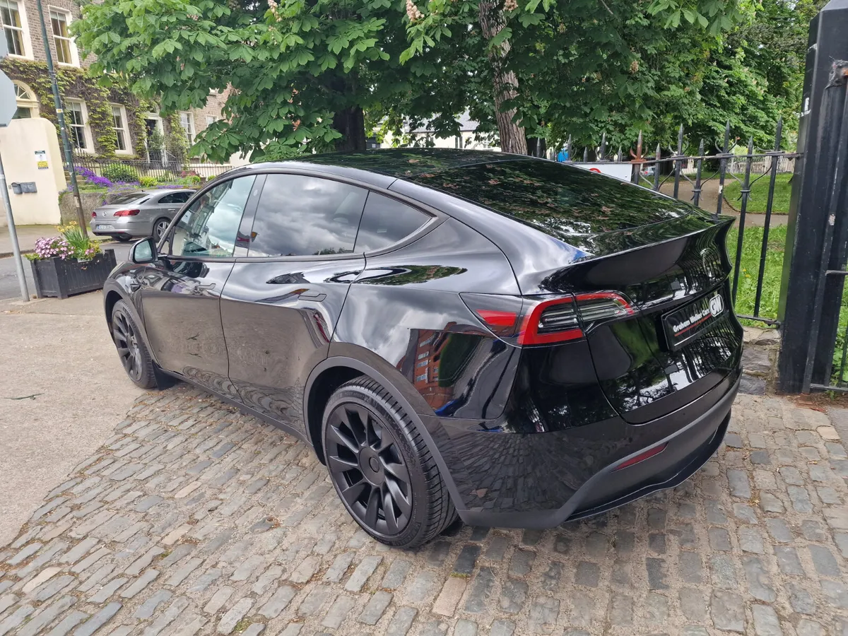 2023 (231) Tesla Model Y AWD Long Range - Image 2