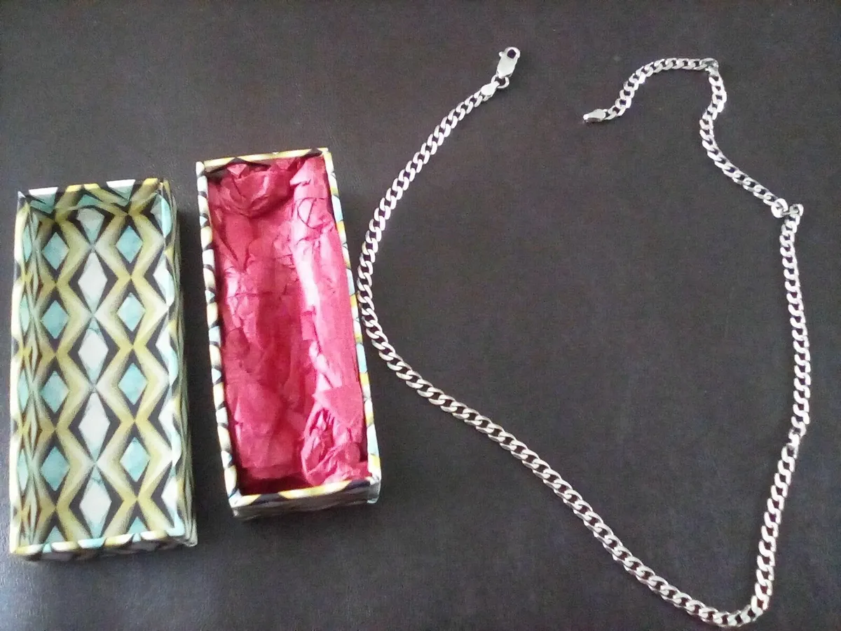 925 Hallmarked Silver Necklace Chain. - Image 1