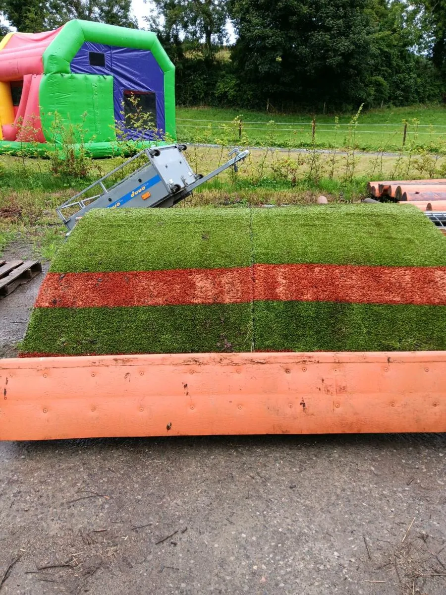 Schooling jumps - Image 3