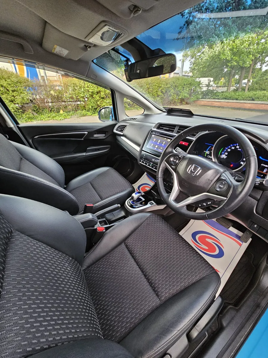 Honda Fit 2013 Automatic Hybrid - Image 2