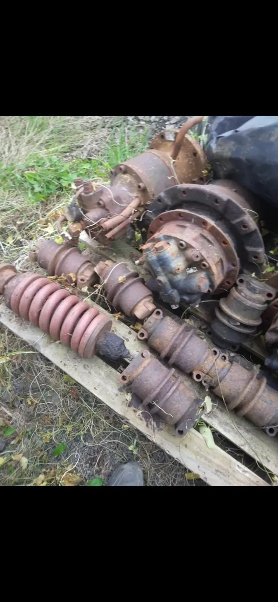 Hitachi 75 UR digger parts - Image 2