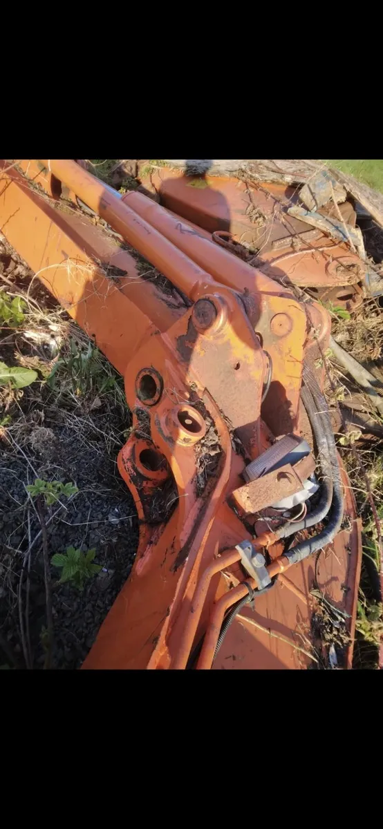 Hitachi 75 UR digger parts - Image 3