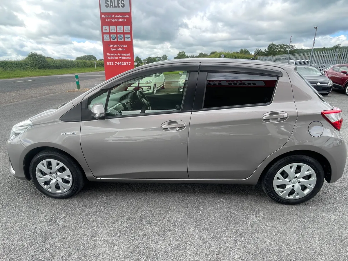 2019-2 Toyota Yaris - Image 4