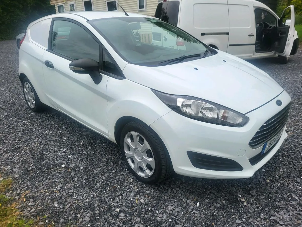 2015 Ford Fiesta Van - Image 3