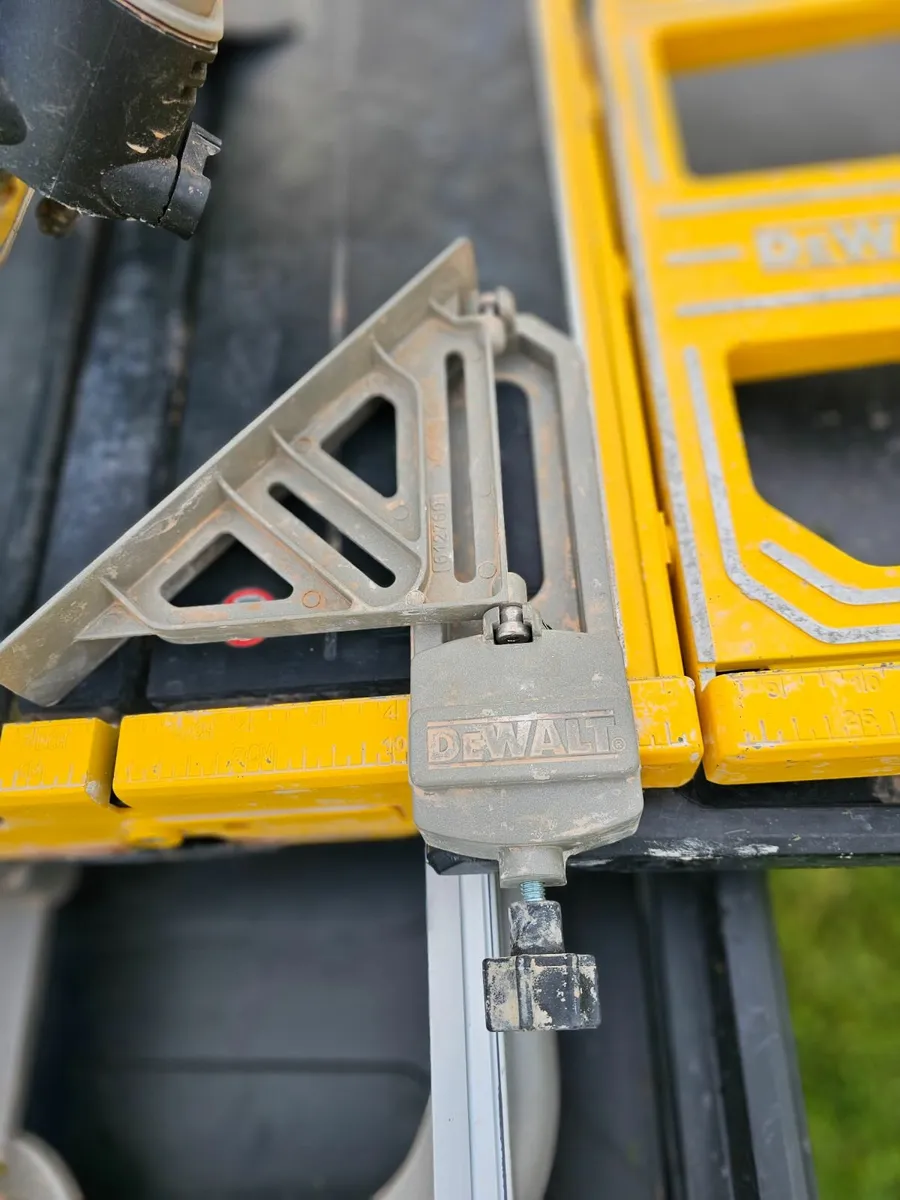 Dewalt wet tile saw - Image 3