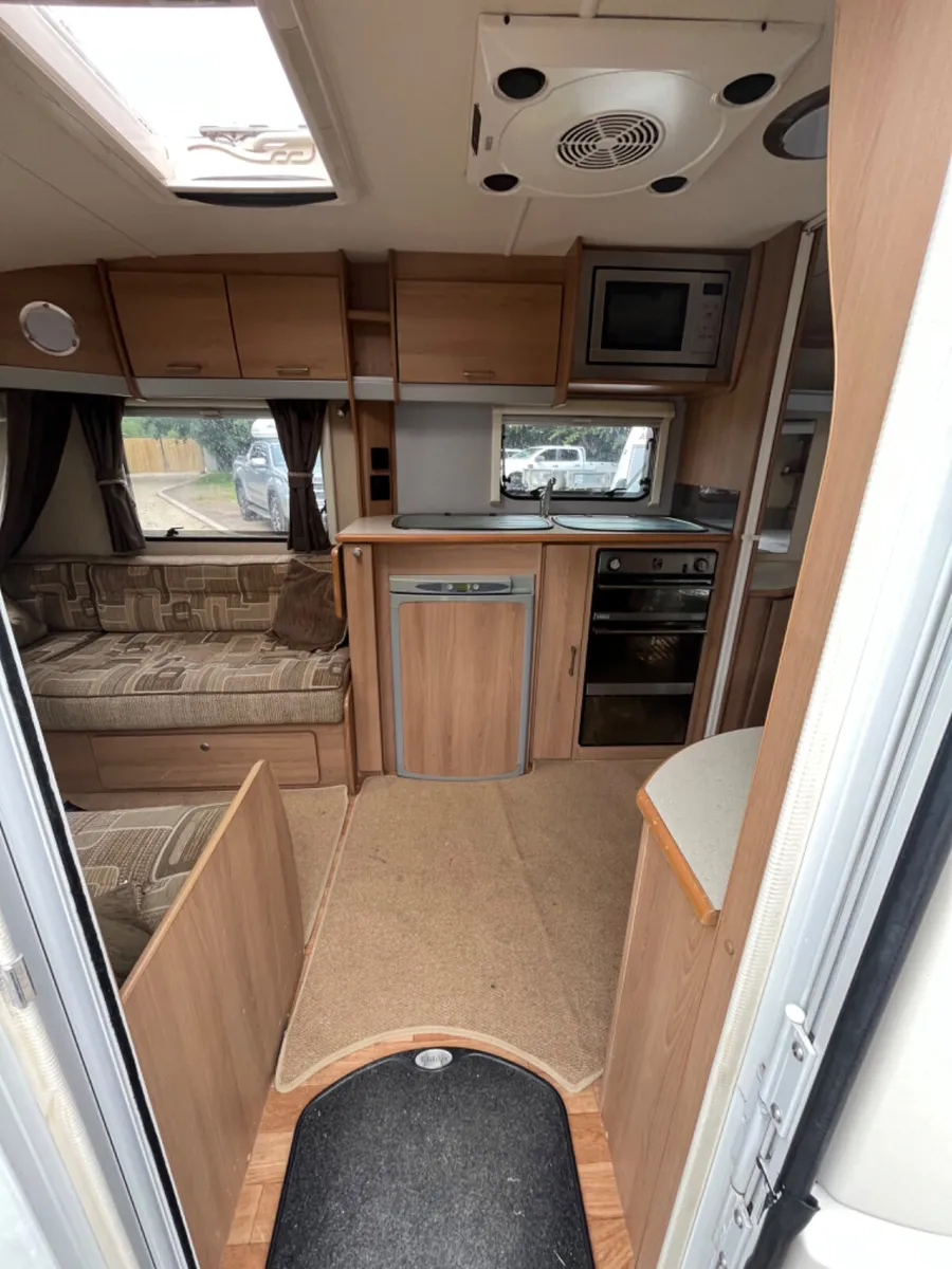 Elddis 4 Berth Fixed Bed Caravan For Sale - Image 4