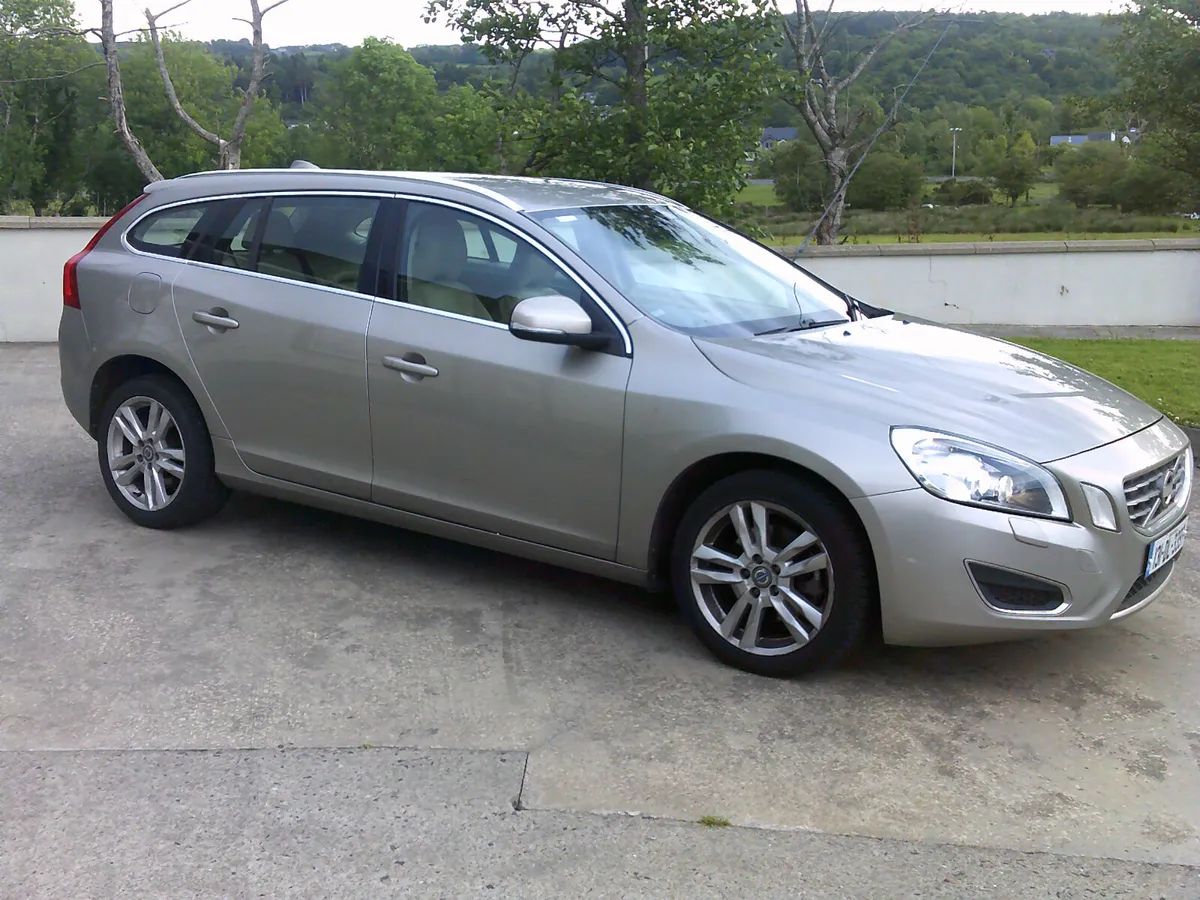 Volvo V60 2013 - Image 1