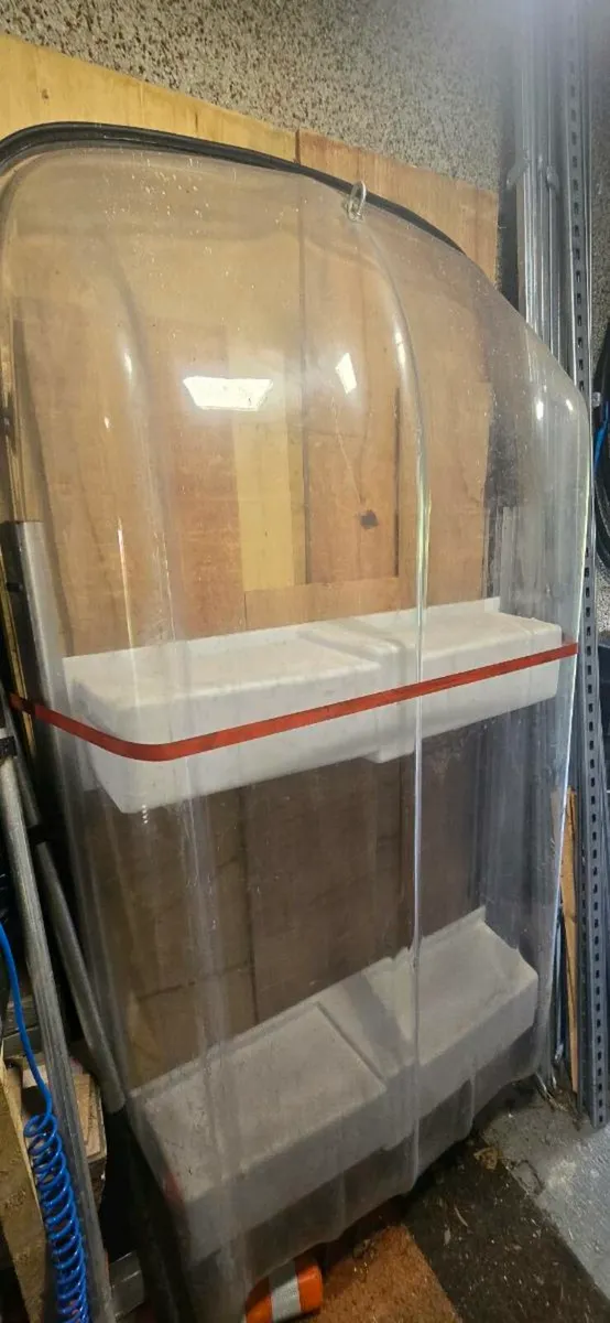Boat with oars 2 person clear see trough - Image 3