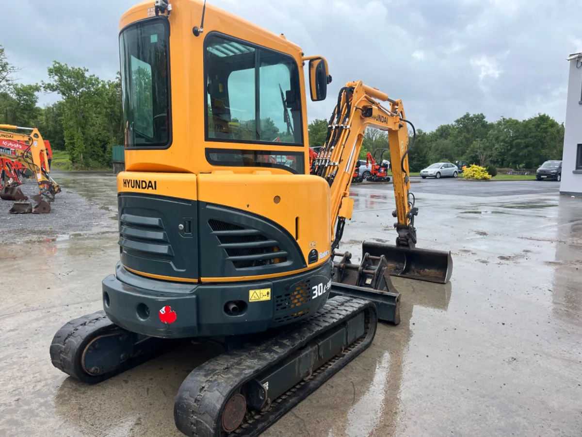 2021 Hyundai  R30Z-9AK - Image 4