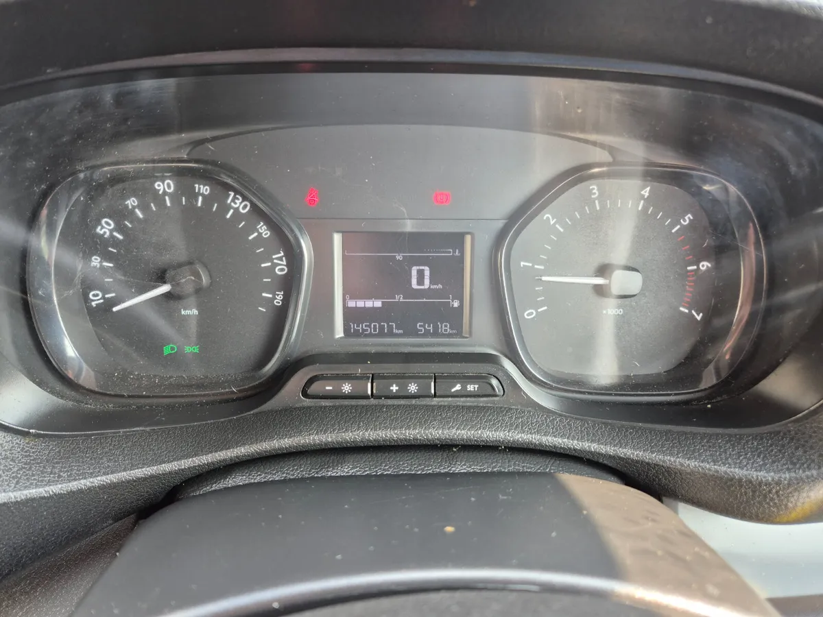 2019 Toyota Proace Lwb 2.0 Gx - Image 4