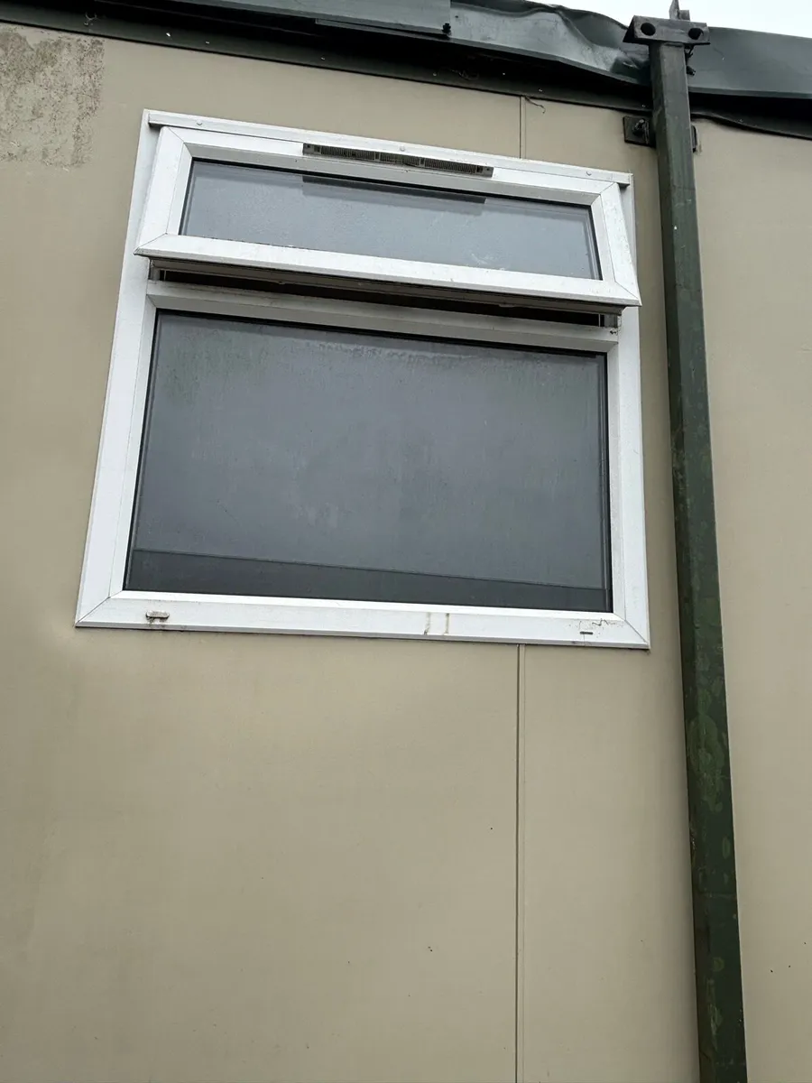 2 PORTACABIN windows needed - Image 1