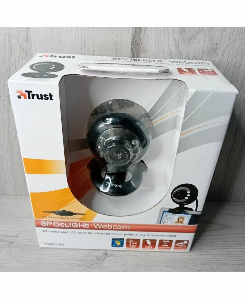 TRUST SPOTLIGHT WEBCAM WINDOWS 7 - RARE RETRO NEW