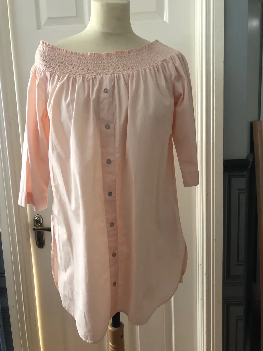 Ladies top - Image 1