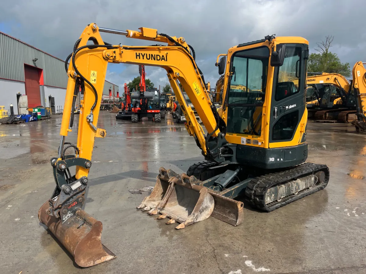 2021 Hyundai R30Z-9AK - Image 2