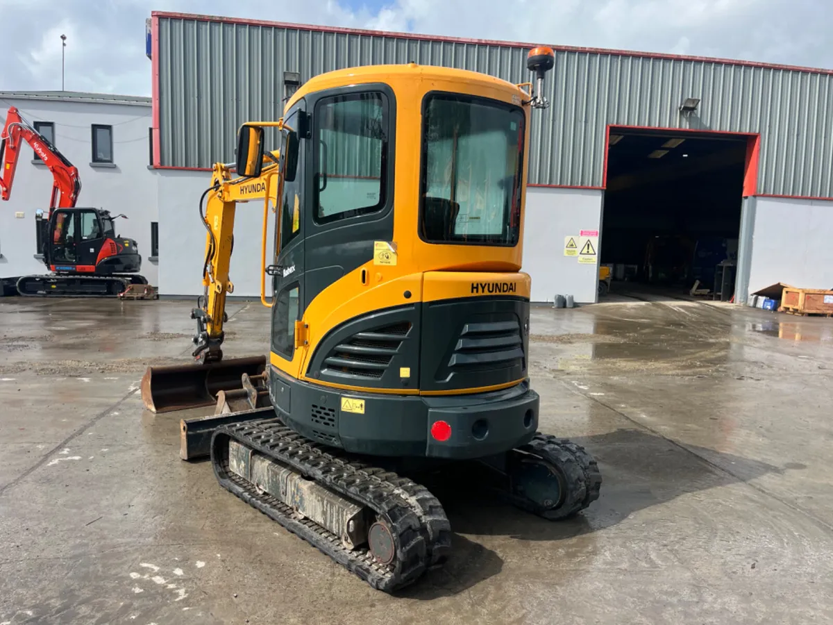 2021 Hyundai R30Z-9AK - Image 3