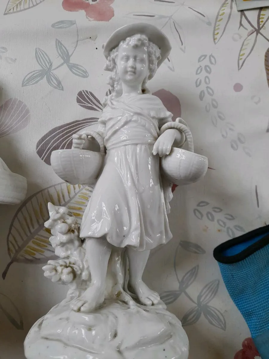 Two small statues - Image 3