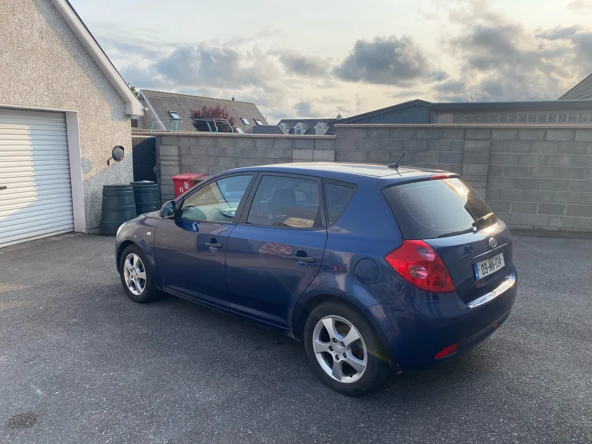 Kia Ceed 1.6tdi - Image 3
