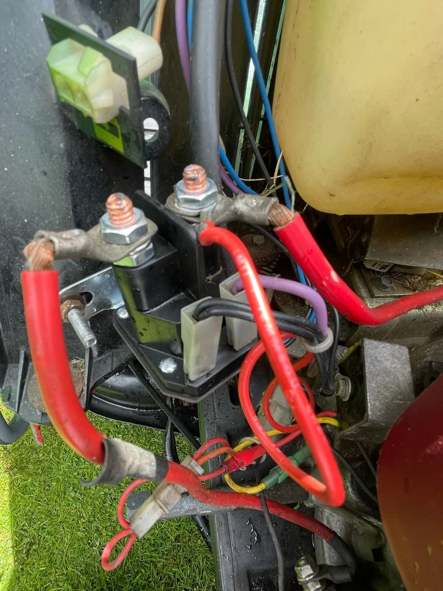 Ride On Lawnmower - Image 4