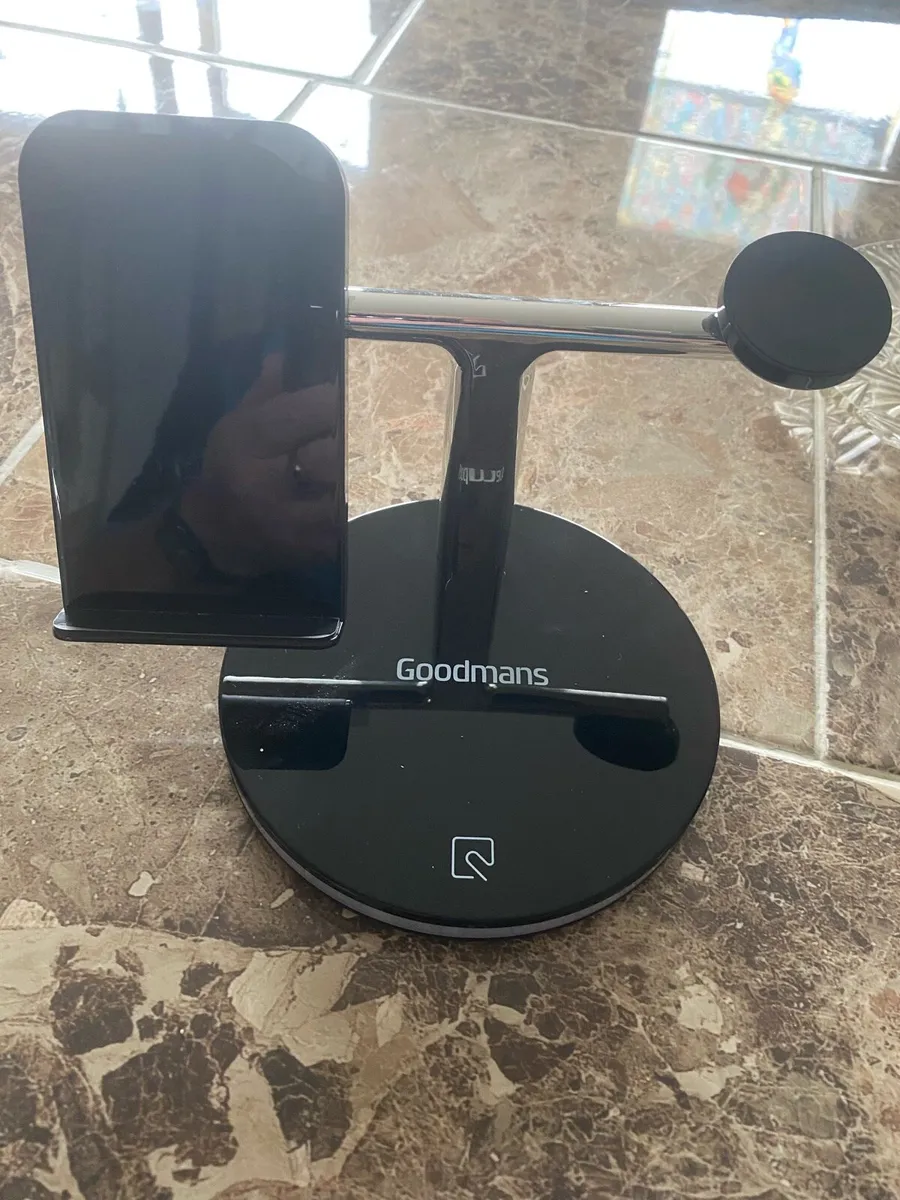 Phone charger - Image 1