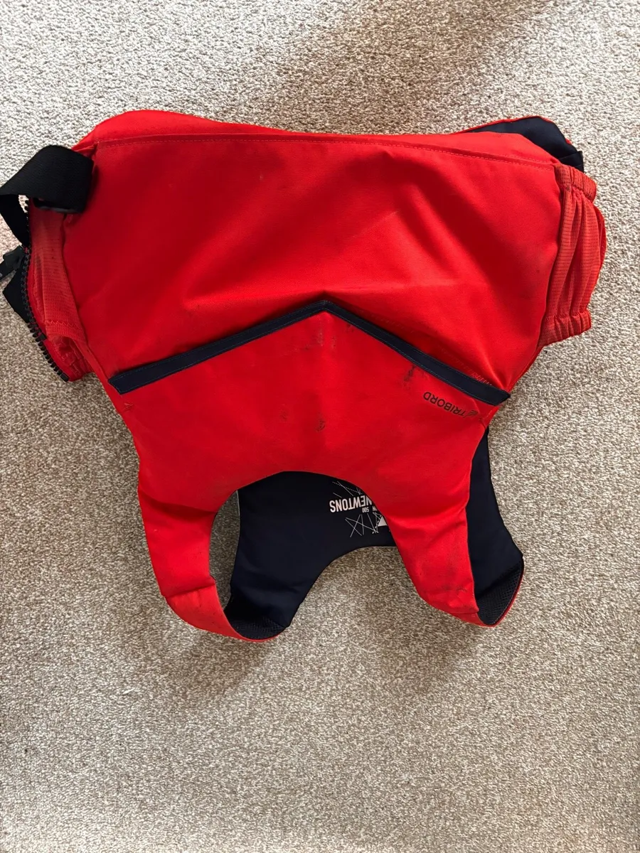 Life jacket - Image 2