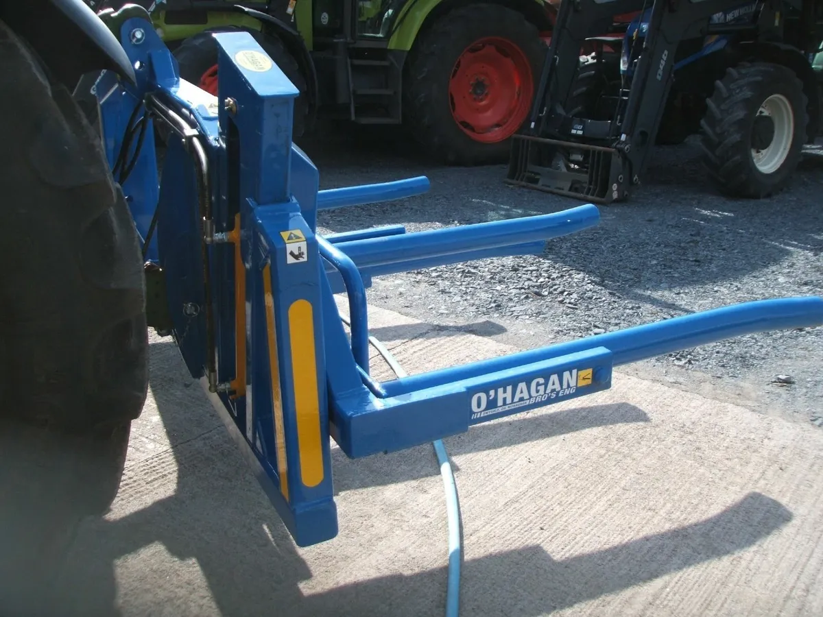 Bale lifter - Image 2