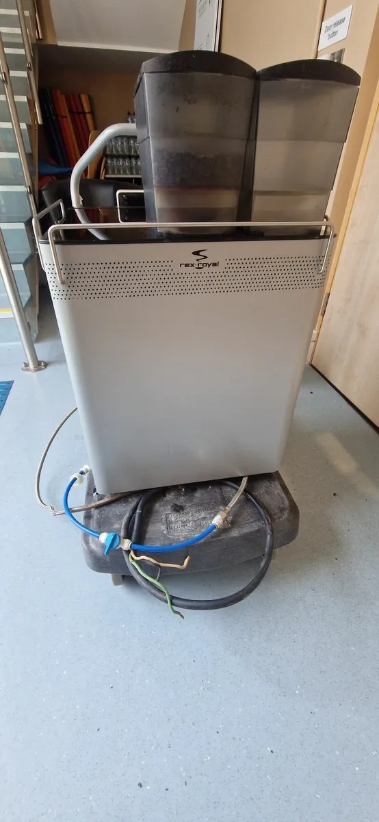 Coffee Machine - Image 4