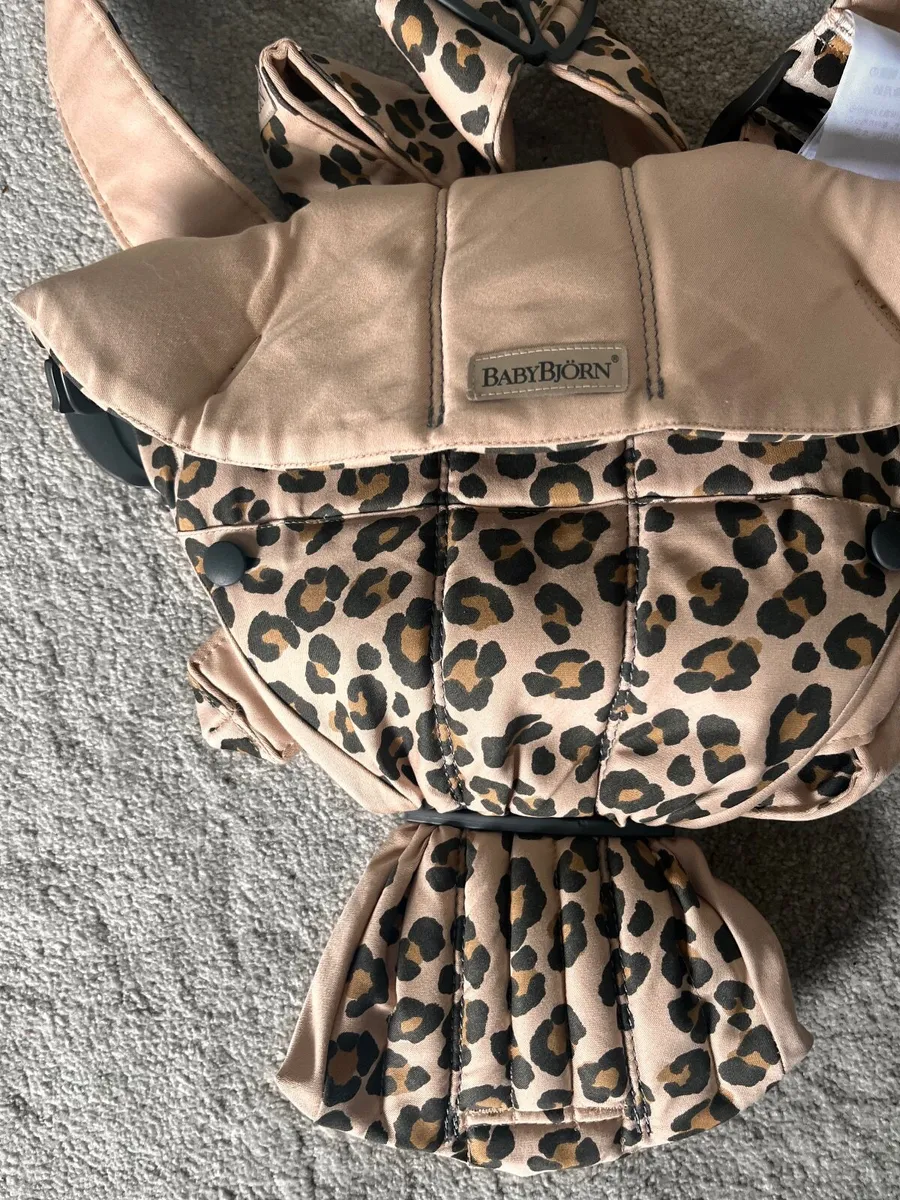 Baby sling - Image 1