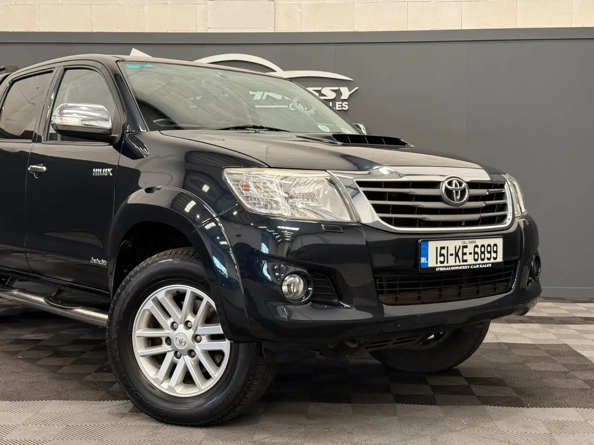 Toyota Hilux 3.0 Invincible Automatic - Image 4