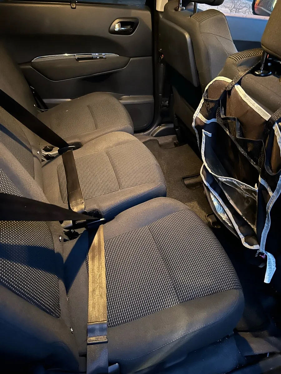Peugeot 5008 (7-Seater) - Image 4