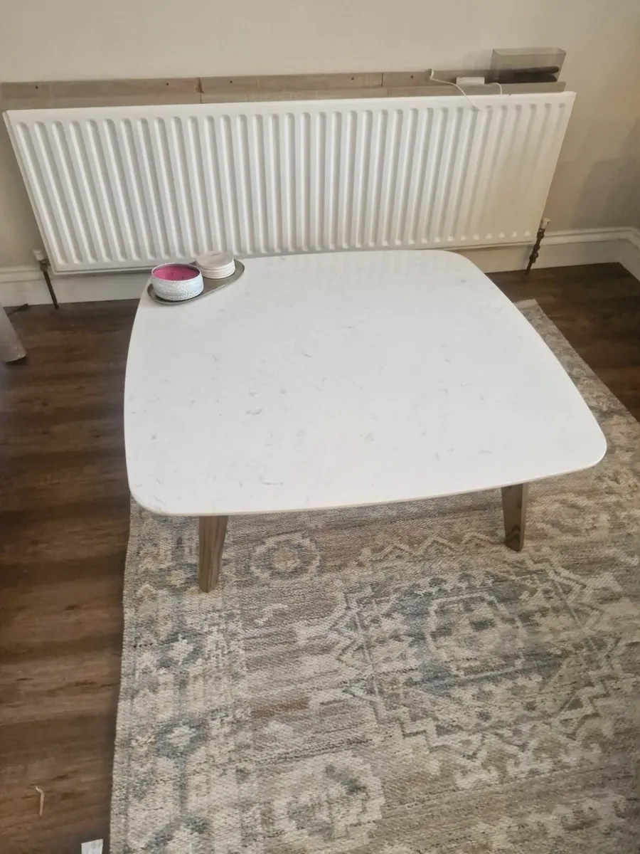 Dining chairs. Coffee table - Image 1
