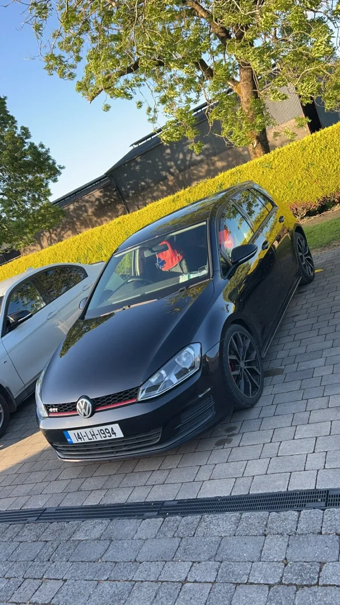 Volkswagen Golf - Image 2
