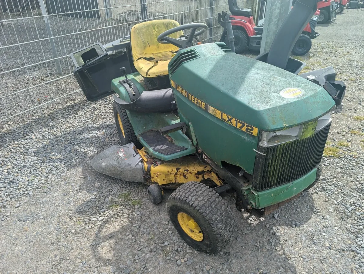 John Deere LX172 ride on lawnmower-faulty gearbox - Image 2