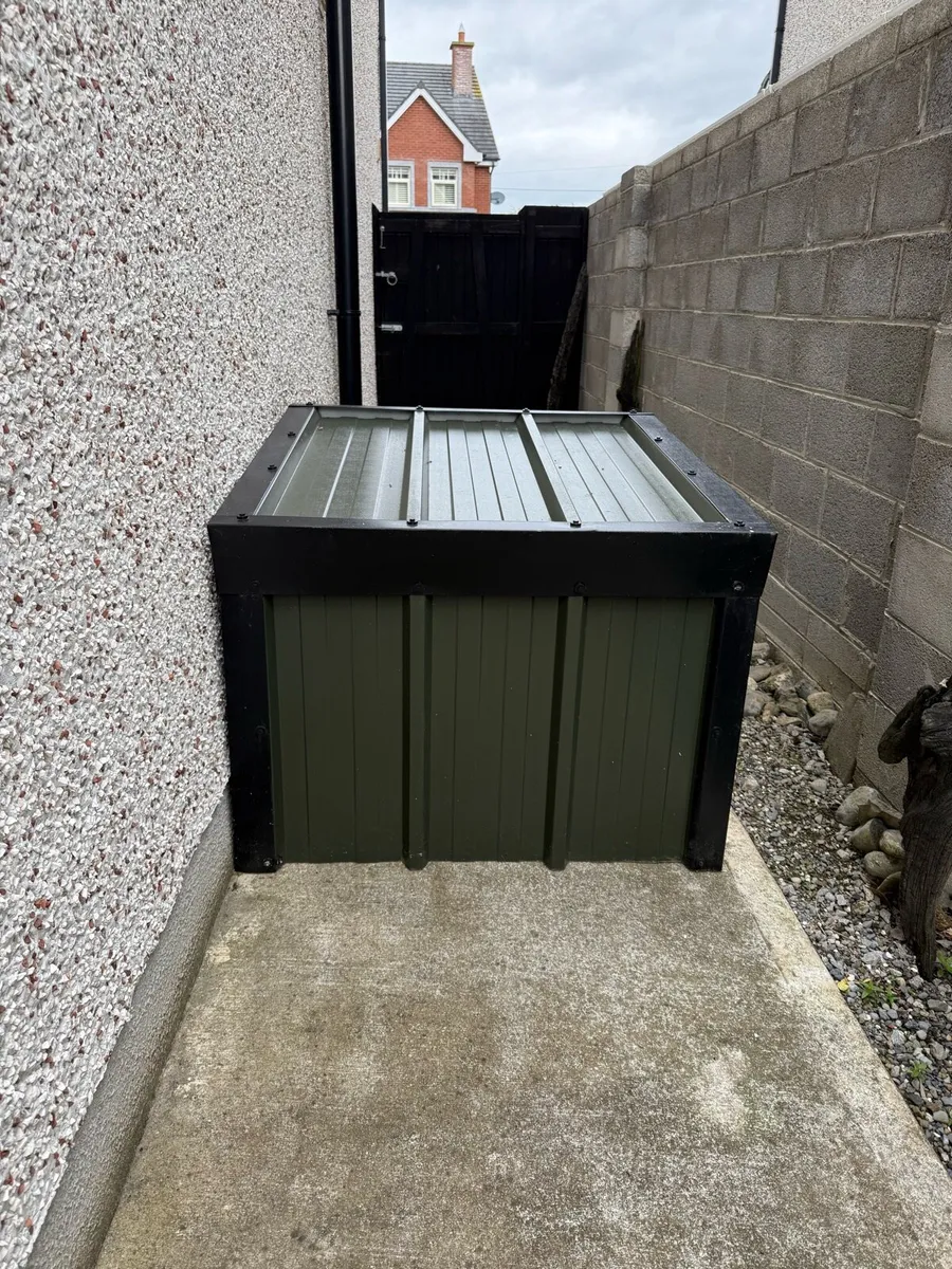 Insulated Large Dog Kennel - Image 2