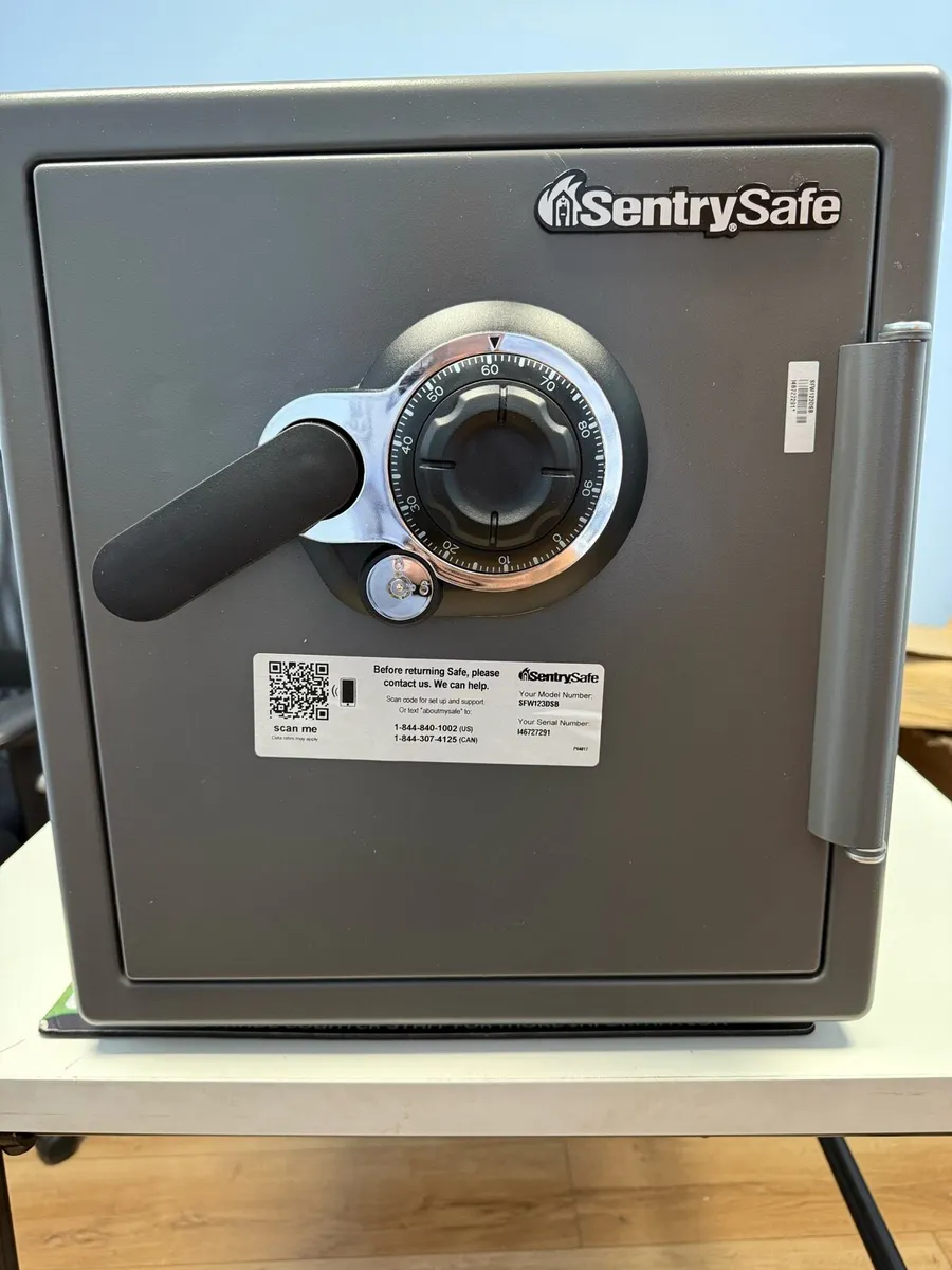Home Sentry Safe SFW123DSB Fireproof and Water - Image 1