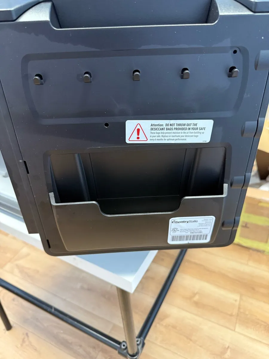 Home Sentry Safe SFW123DSB Fireproof and Water - Image 2