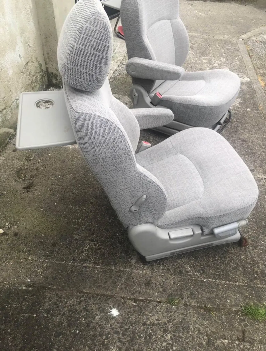 SWIVEL CAMPER MOTORHOME CAPTAIN FRONT SEATS - Image 4
